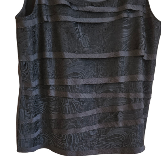 Chico's Sleeveless Black Layered Lace Scoop Neck Top Women's Size 2 (Large) - Picture 4 of 7